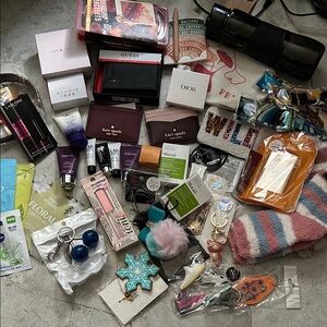 Assorted Accessories box random Mystery pull